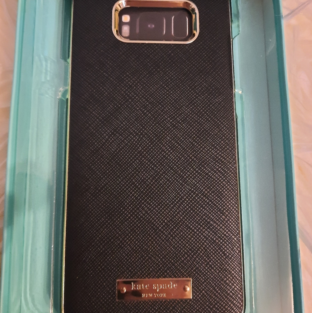 KATE SPADE Wrap PhoneCase - Picture 2 of 4